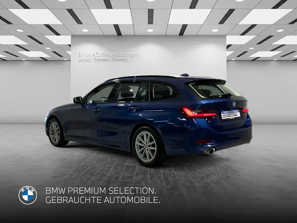 Gebraucht BMW 320 190 PS (139 kW) 2024 Blau Kombi