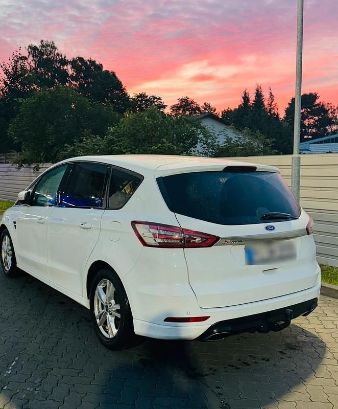 Gebraucht Ford S-MAX S 190 PS (139 kW) 2016 Weiß Van / Kleinbus
