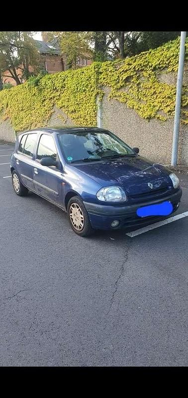 Blau Gebraucht 2000 Renault Clio II Limousine | 3.500 € (Teuer) - Bild 1/4