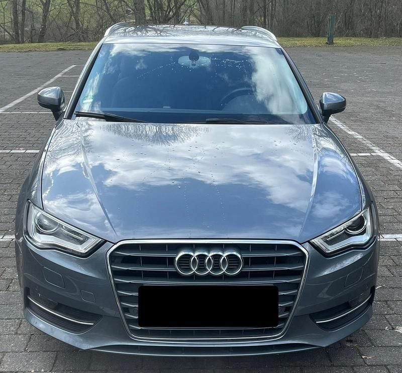 Gebraucht Audi A3 110 PS (80 kW) 2015 Grau Limousine