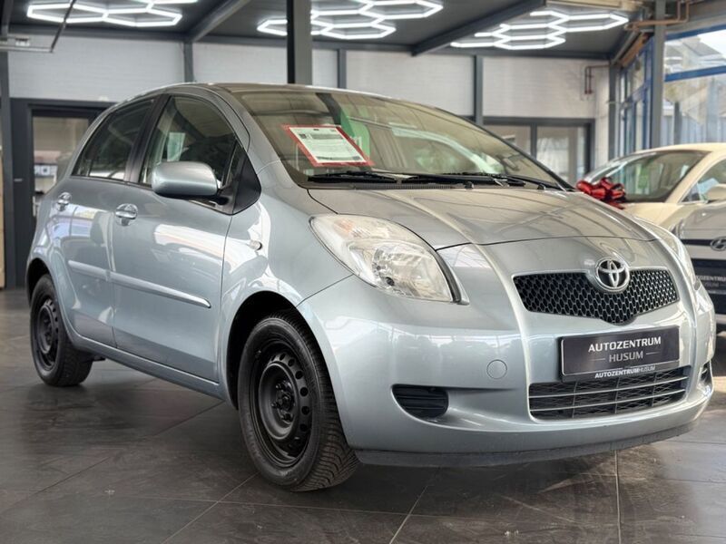 Silber Gebraucht 2006 Toyota Yaris Sol Kleinwagen | 4.990 € (Etwas zu teuer) - Bild 1/2