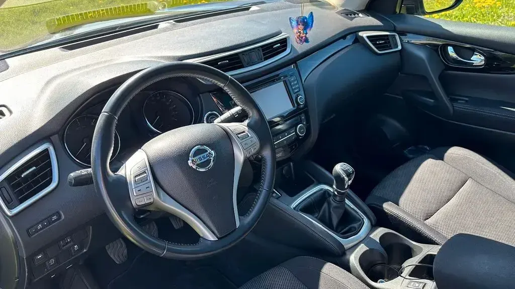 Gebraucht Nissan Qashqai N-Connecta 116 PS (85 kW) 2017 Schwarz SUV