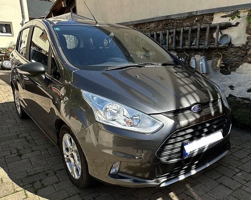 Second-hand Ford B-MAX Titanium 105 CP (77 kW) 2017 Gri Monovolum