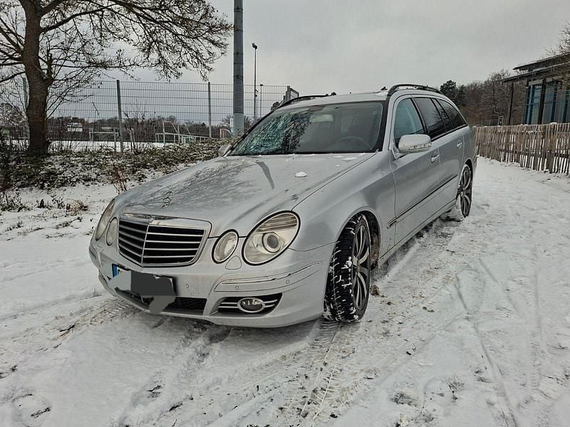 Gebraucht Mercedes E320 224 PS (164 kW) 2009 Silber Kombi