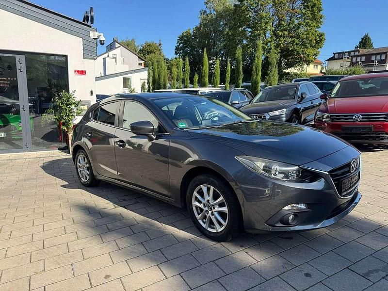 Meteor grey Gebraucht 2015 Mazda 3 Center-Line Kleinwagen | 7.990 € (Fairer Preis) - Bild 1/4