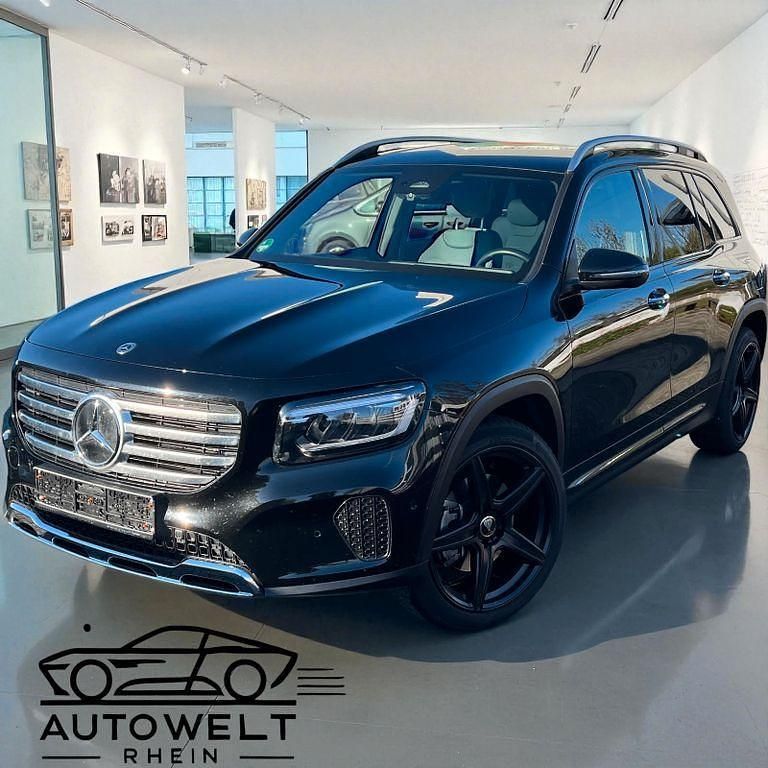 Schwarz Gebraucht 2024 Mercedes GLB220 SUV | 43.890 € (Fairer Preis) - Bild 1/4