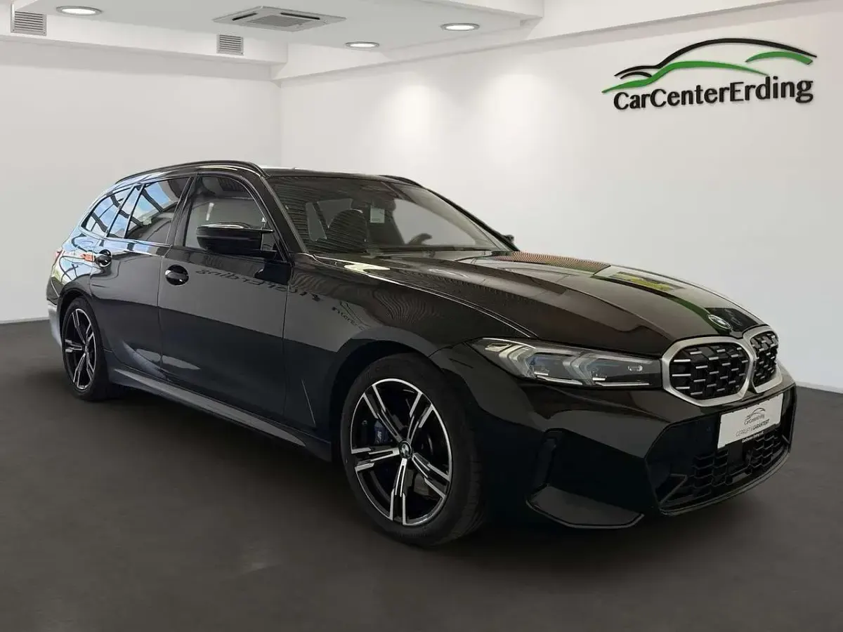 Gebraucht BMW 340 Shadowline 374 PS (275 kW) 2023 Black sapphire metallic Kombi