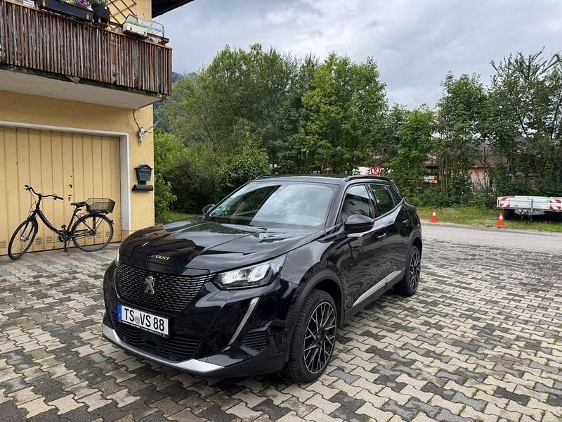 Gebraucht Peugeot 2008 Allure 131 PS (96 kW) 2020 Schwarz SUV