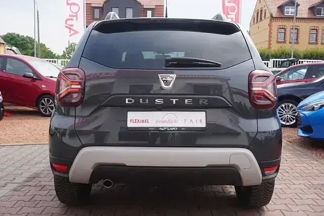 Gebraucht Dacia Duster Prestige 150 PS (110 kW) 2021 Grau SUV