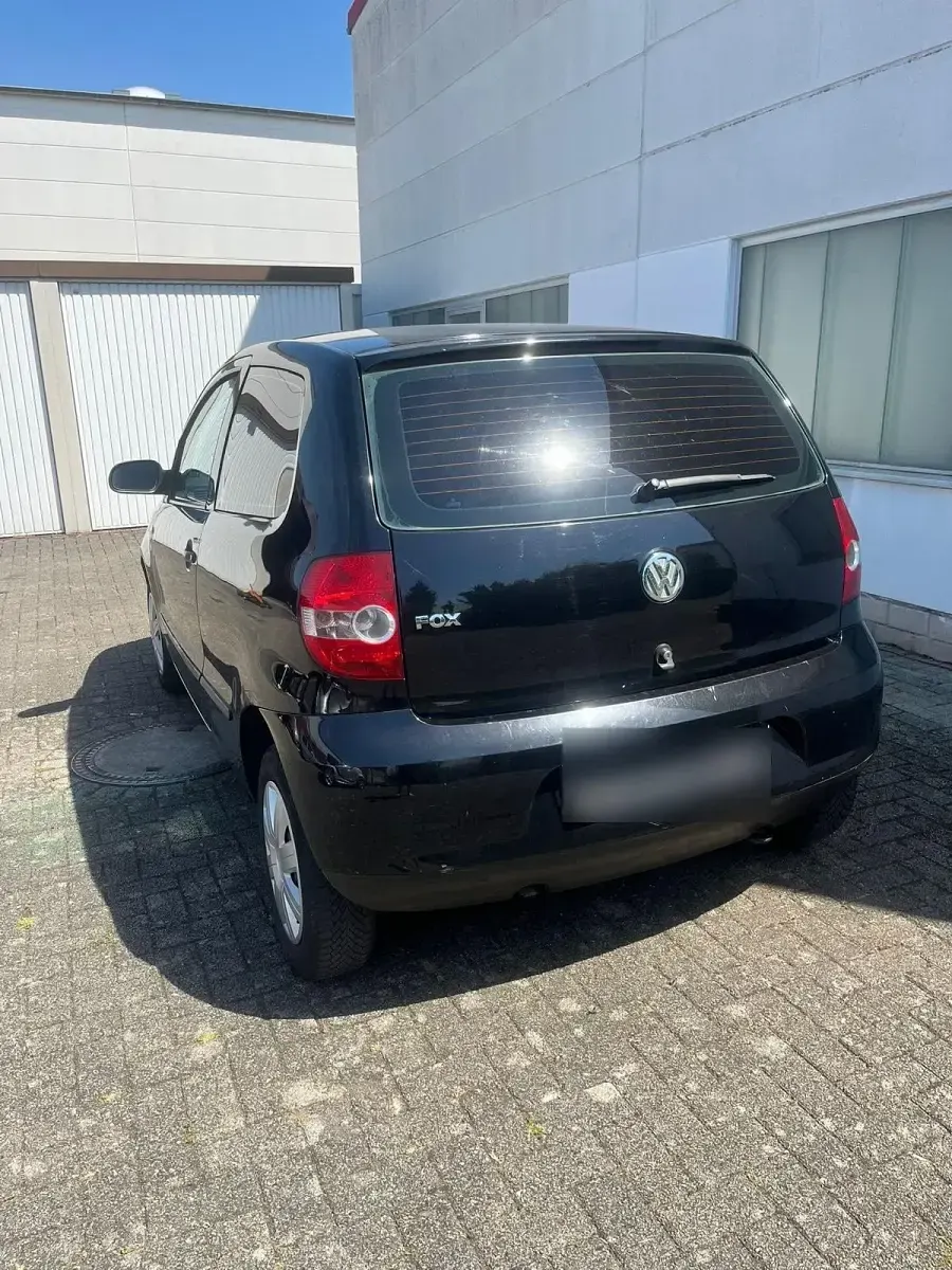 Gebraucht VW Fox 55 PS (40 kW) 2006 Schwarz Kleinwagen