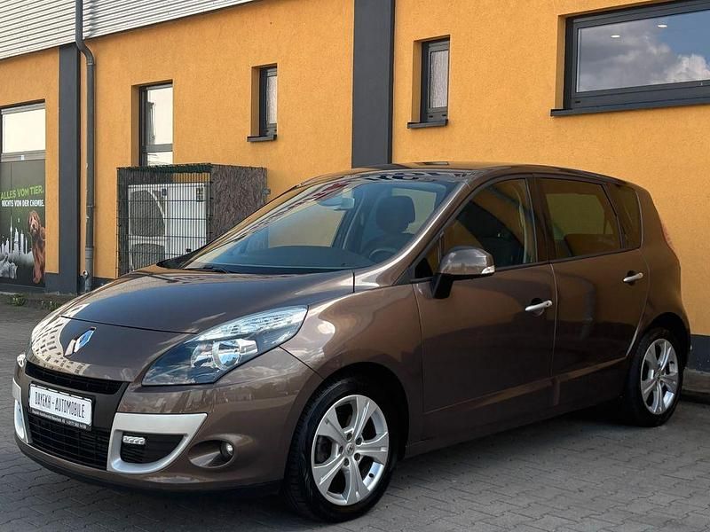 Braun Gebraucht 2009 Renault Scénic III Dynamique Van / Kleinbus | 3.480 € (Etwas zu teuer) - Bild 1/4