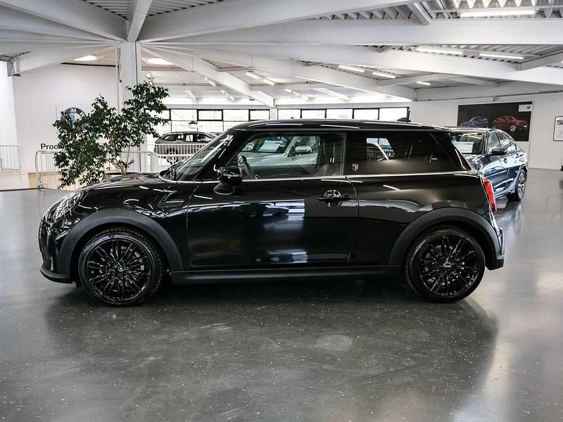 Gebraucht Mini Cooper 136 PS (100 kW) 2023 Schwarz Kleinwagen