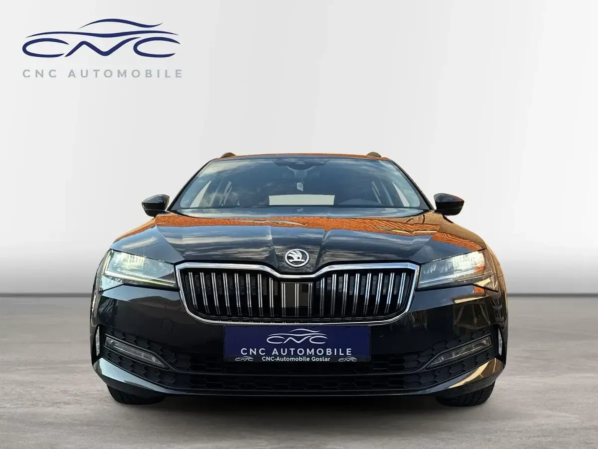 Gebraucht Skoda Superb Ambition 190 PS (139 kW) 2020 Schwarz Kombi