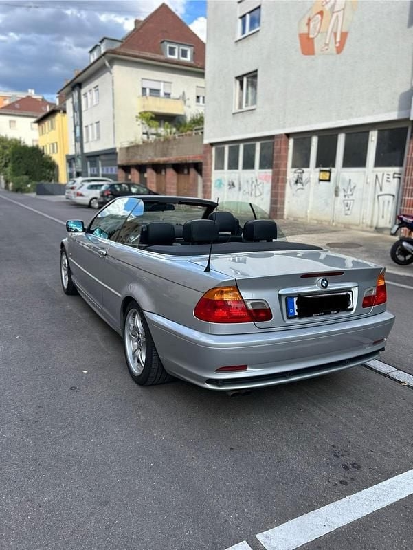 Silber Gebraucht 2000 BMW 325 Cabrio | 4.200 € (Guter Preis) - Bild 1/4