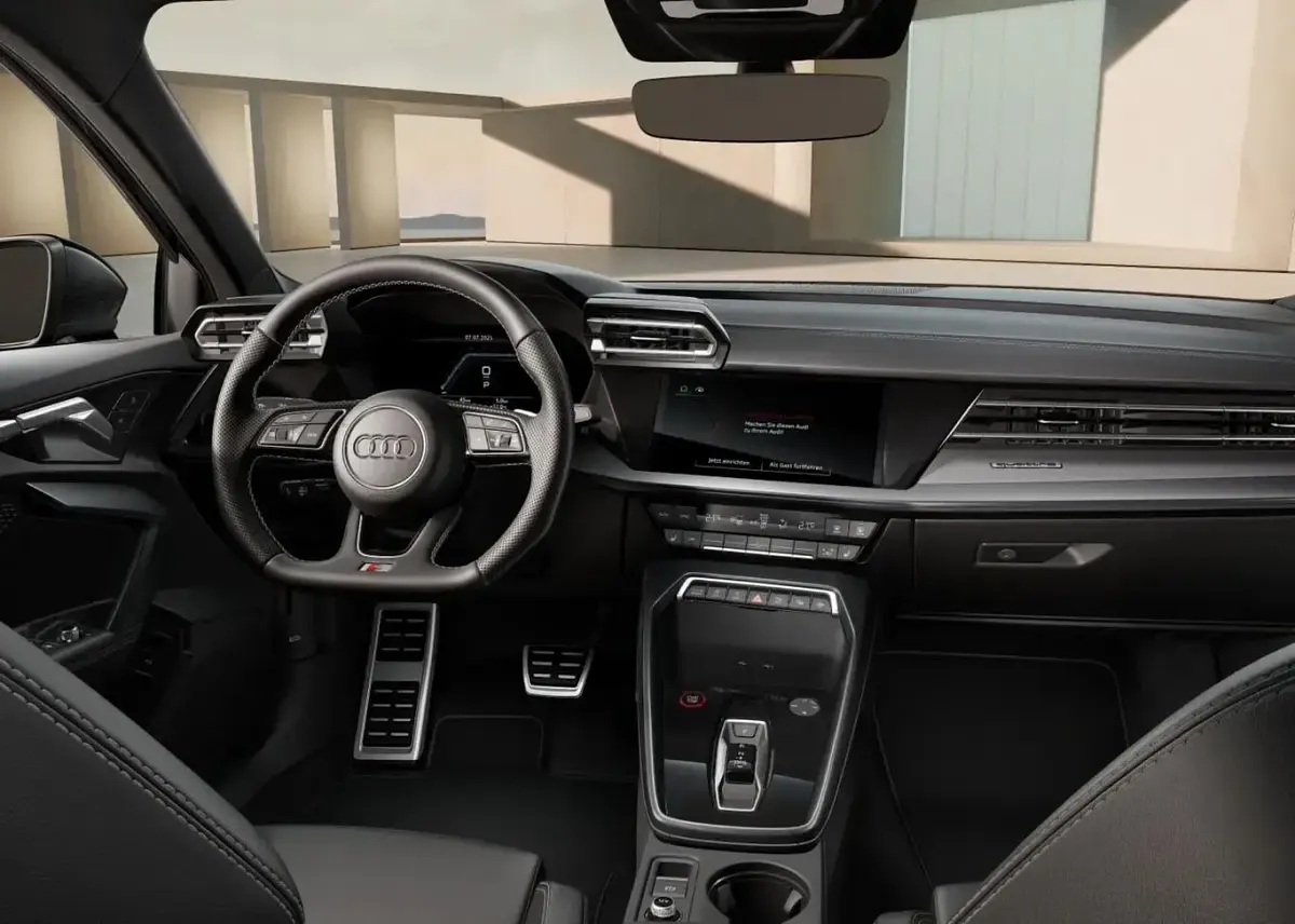Neu Audi S3 Ambiente 333 PS (244 kW) 2025 Mythosschwarz metallic Limousine