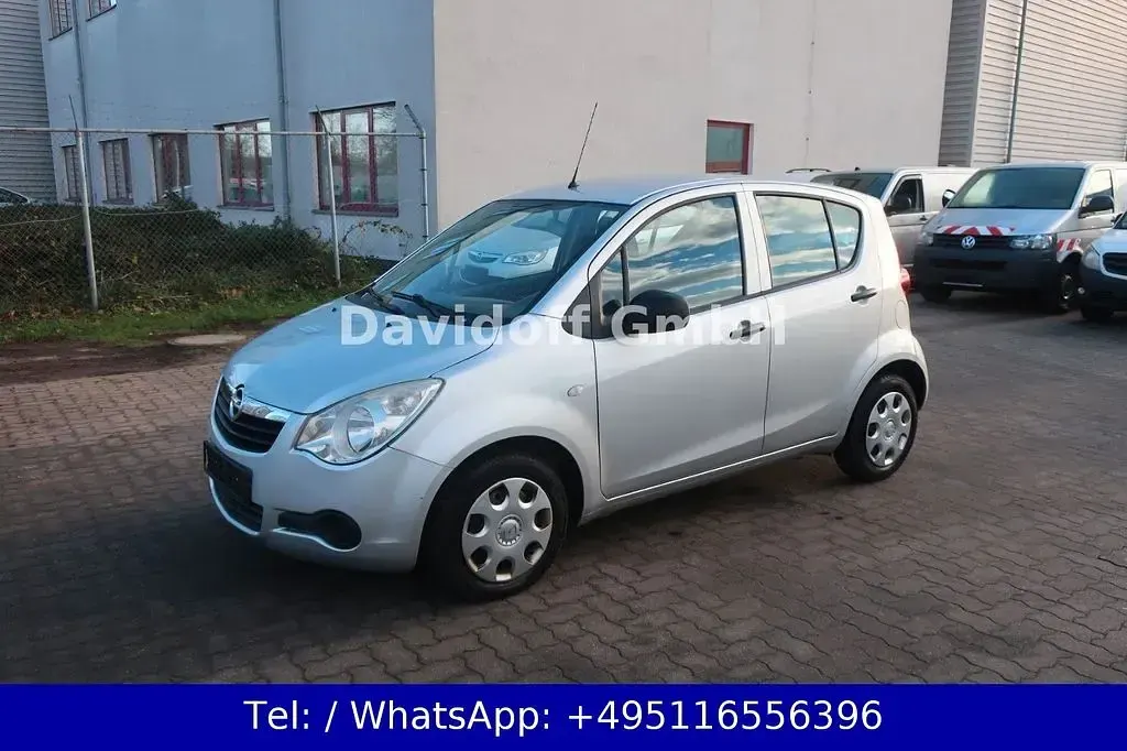 Gebraucht Opel Agila 65 PS (47 kW) 2009 Silber Kleinwagen