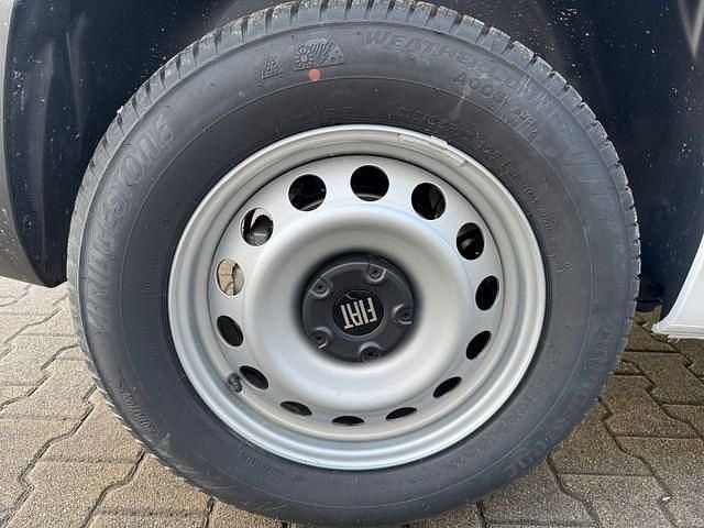 Neu Fiat Doblò 101 PS (74 kW) 2025 Weiss weiss Van / Kleinbus