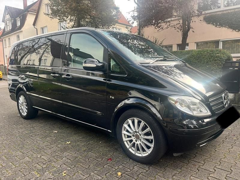 Schwarz Gebraucht 2009 Mercedes Viano Van / Kleinbus | 6.300 € (Superpreis) - Bild 1/4