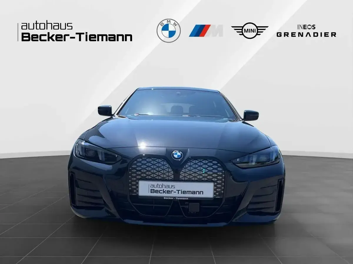 Gebraucht BMW i4 Exclusive 250 kW (340 PS) 2026 Saphirschwarz Limousine