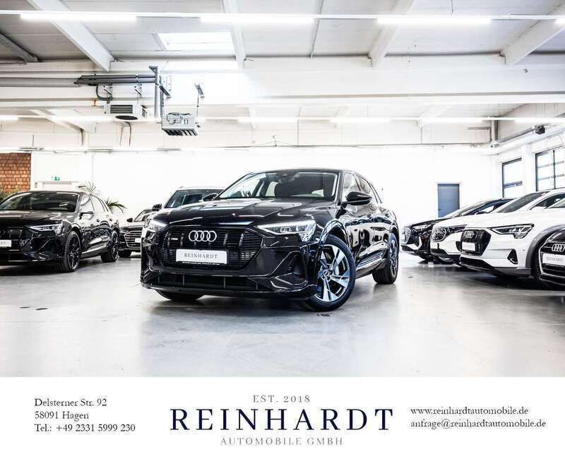 Brillantschwarz Gebraucht 2021 Audi e-tron S-Line SUV | 30.490 € - Bild 1/3