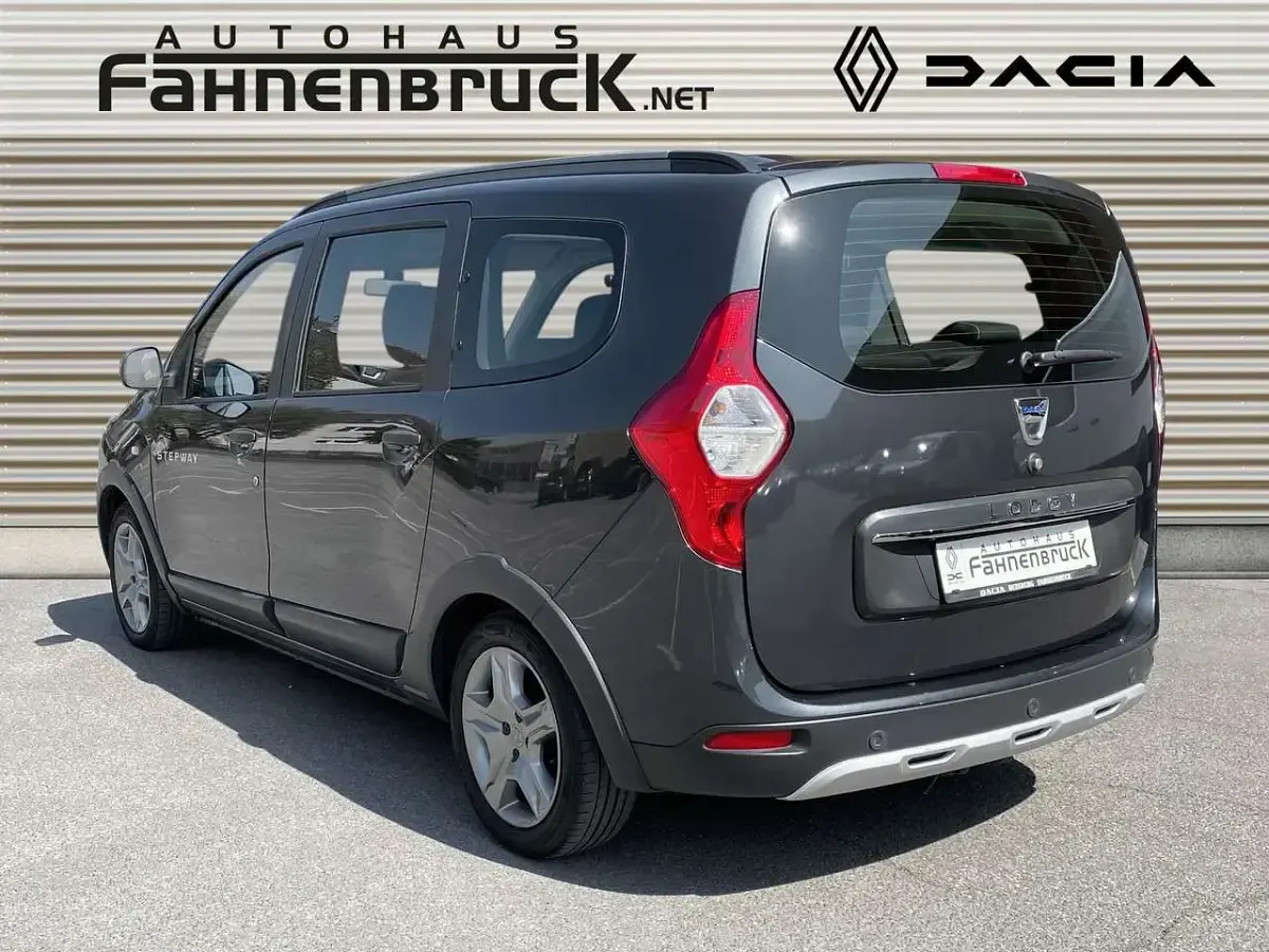 Gebraucht Dacia Lodgy Stepway 116 PS (85 kW) 2022 Kometengrau Van / Kleinbus