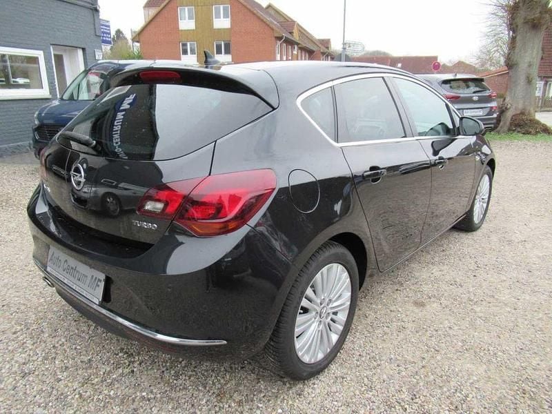 Gebraucht Opel Astra Edition 170 PS (125 kW) 2015 Schwarz Limousine