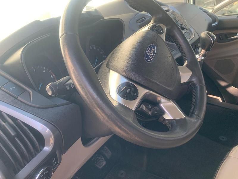 Gebraucht Ford Tourneo 170 PS (125 kW) 2017 Weiß Van / Kleinbus