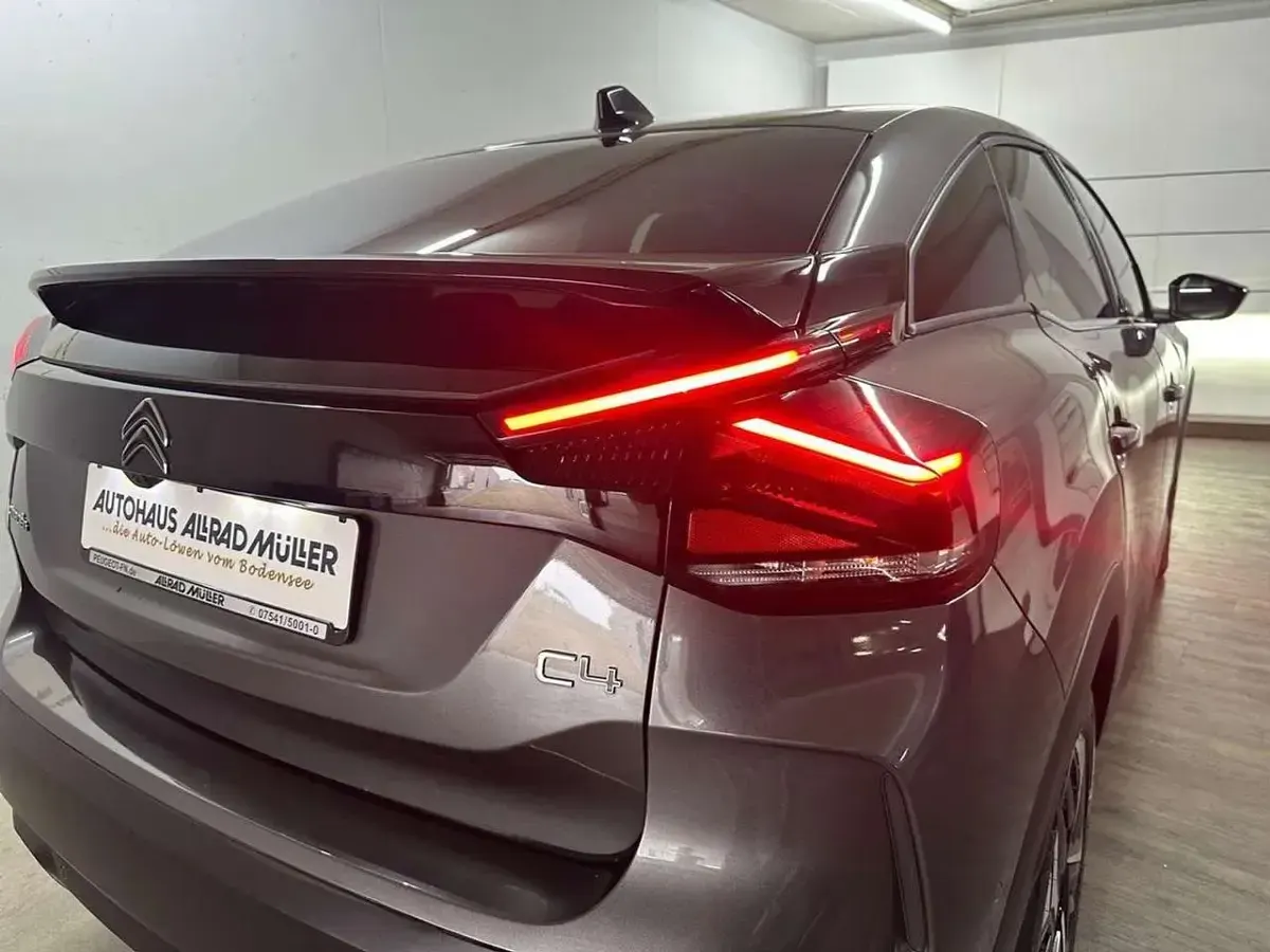 Gebraucht Citroën C4 131 PS (96 kW) 2024 Platinum grau metallic SUV