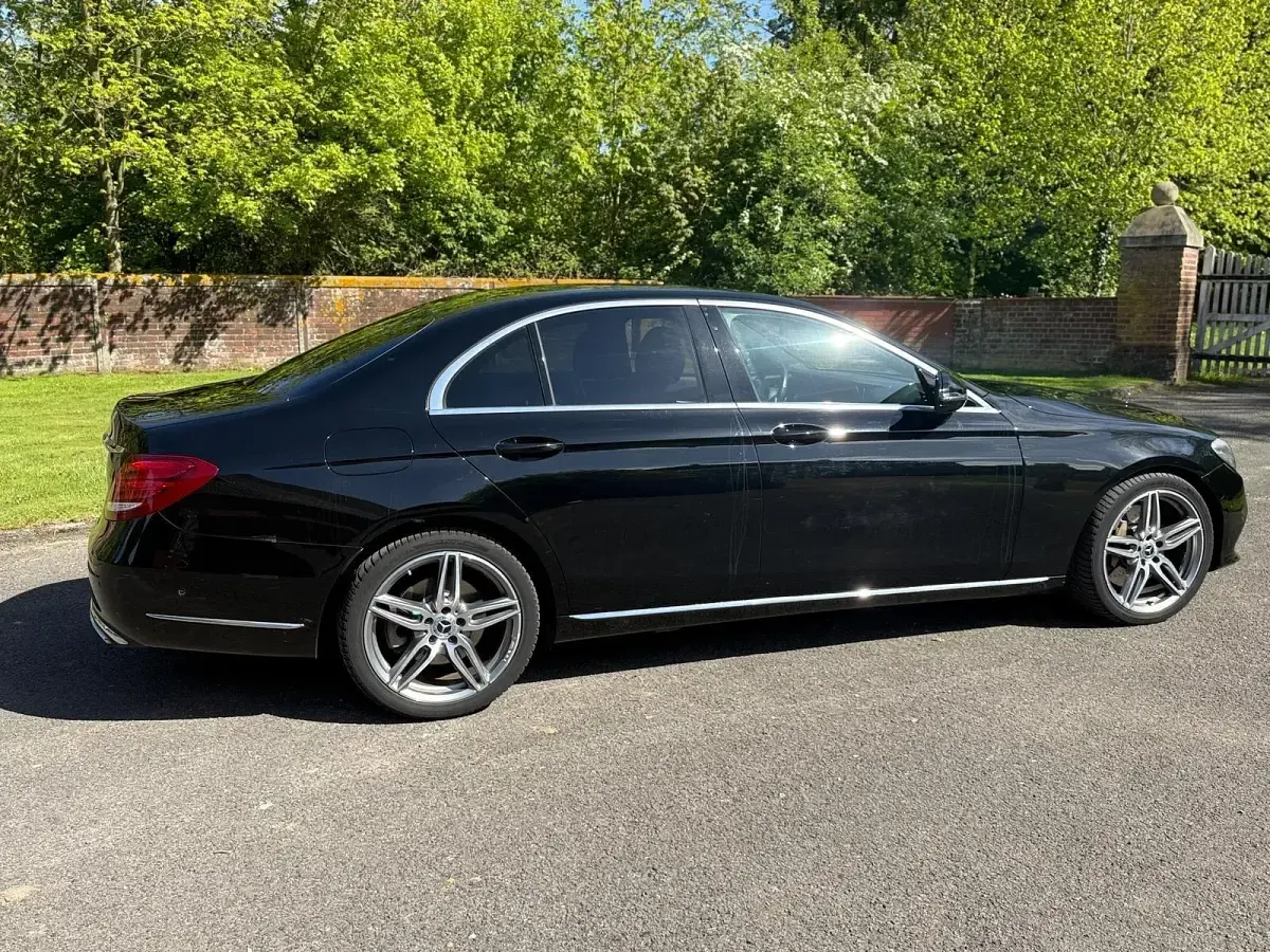Gebraucht Mercedes E400 340 PS (250 kW) 2019 Schwarz Limousine