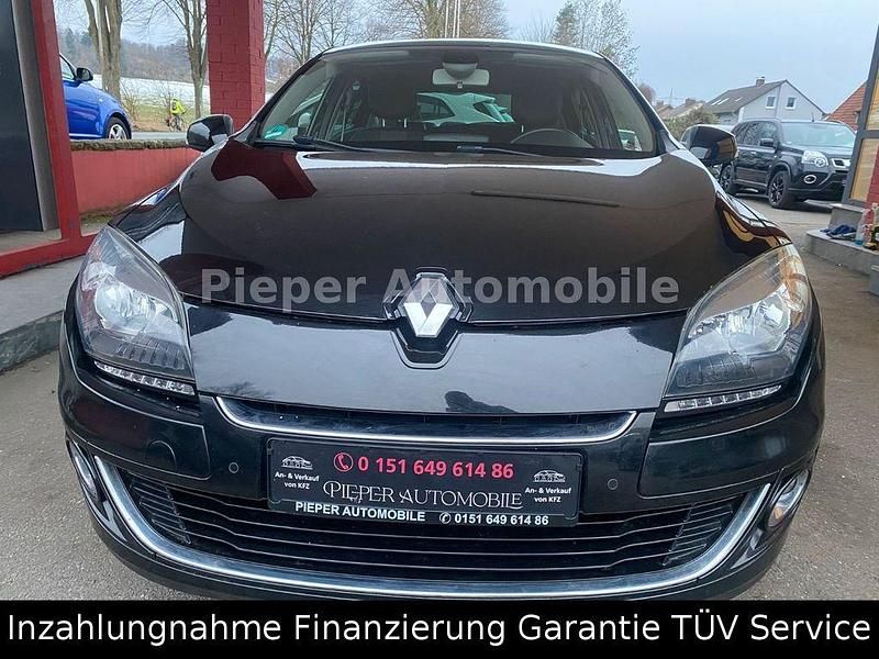 Gebraucht Renault Mégane Bose Edition 116 PS (85 kW) 2013 Schwarz Limousine