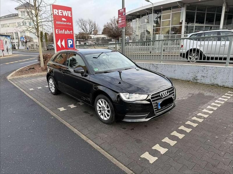 Schwarz Gebraucht 2012 Audi A3 Limousine | 9.000 € (Fairer Preis) - Bild 1/4