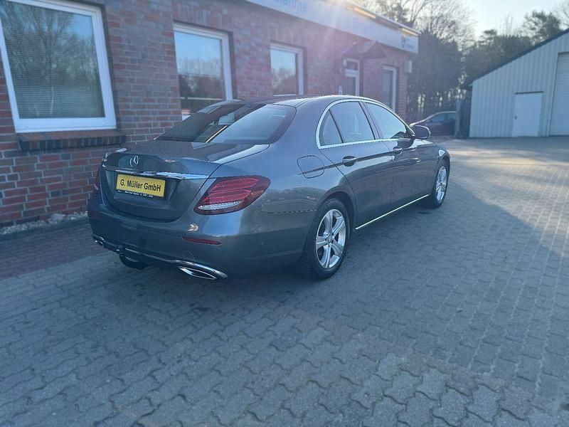 Second-hand Mercedes E300 245 CP (180 kW) 2017 Gri Berlinǎ