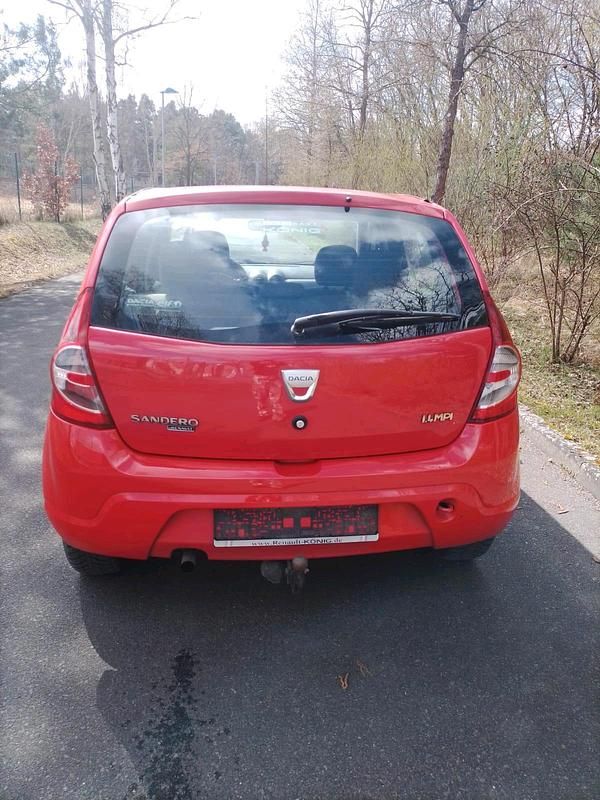 Gebraucht Dacia Sandero 75 PS (55 kW) 2009 Rot Kleinwagen
