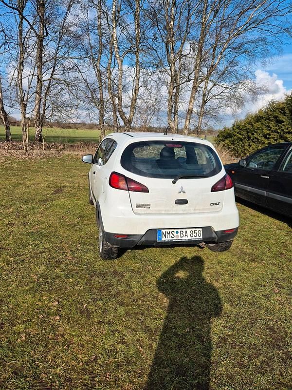 Gebraucht Mitsubishi Colt 75 PS (55 kW) 2010 Kleinwagen