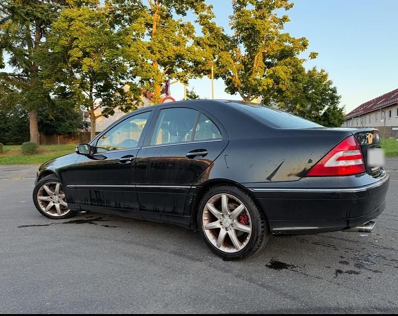 Gebraucht Mercedes C180 143 PS (105 kW) 2005 Schwarz Limousine
