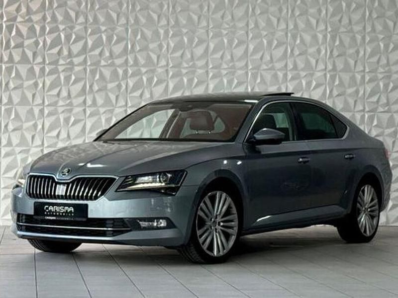 Gebraucht Skoda Superb Style 150 PS (110 kW) 2015 Grau Limousine