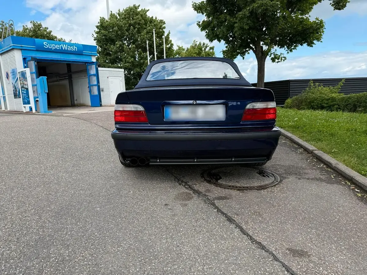 Gebraucht BMW 320 Cabriolet 150 PS (110 kW) 1994 Blau Cabrio