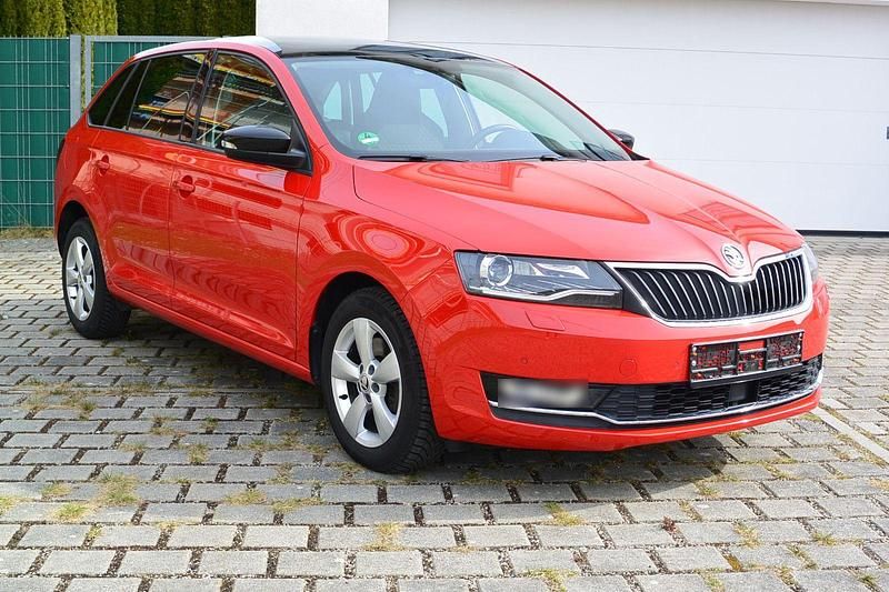 Gebraucht Skoda Rapid 110 PS (80 kW) 2018 Rot Kleinwagen