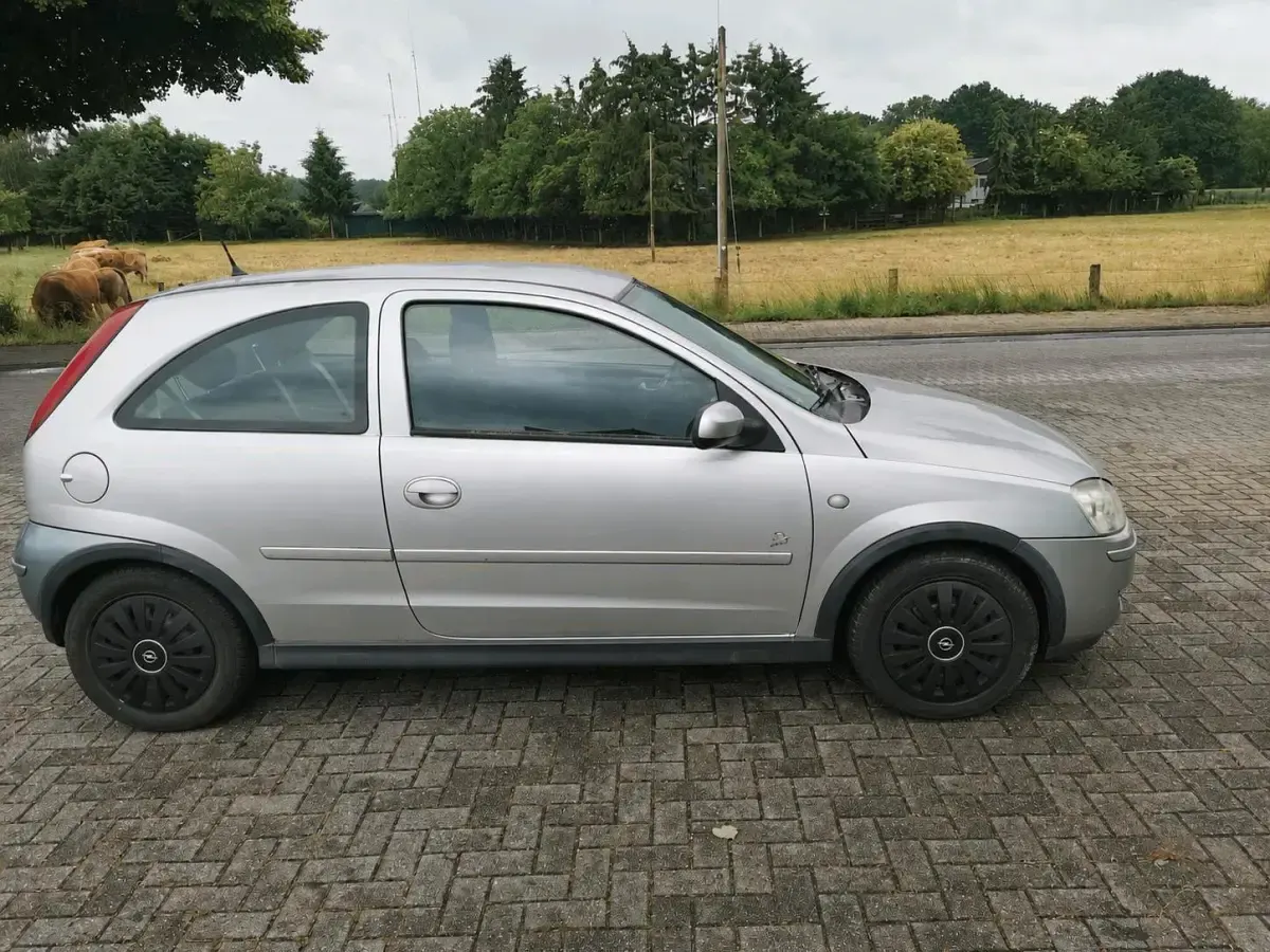 Gebraucht Opel Corsa 55 PS (40 kW) 2006 Silber Kleinwagen