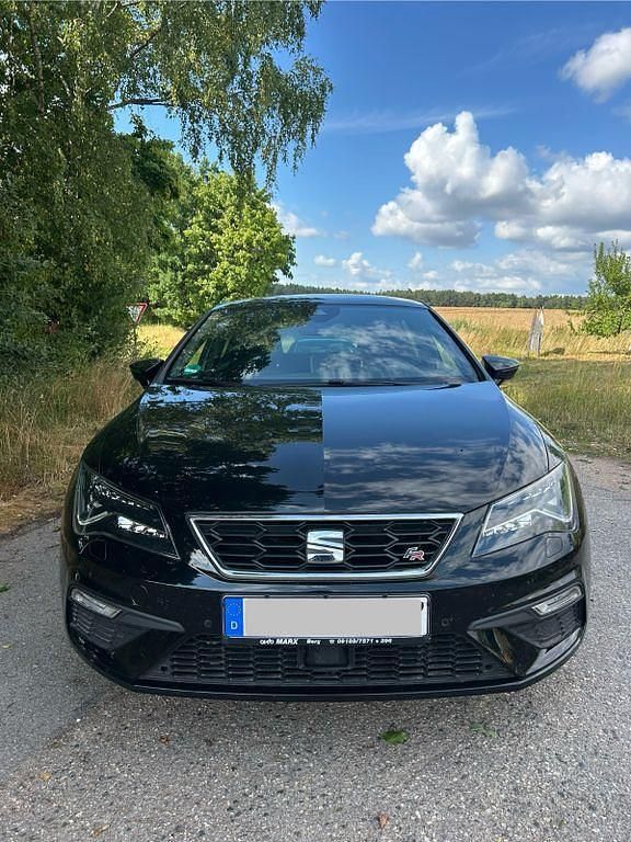 Schwarz Gebraucht 2019 Seat Leon FR Limousine | 13.800 € (Superpreis) - Bild 1/4