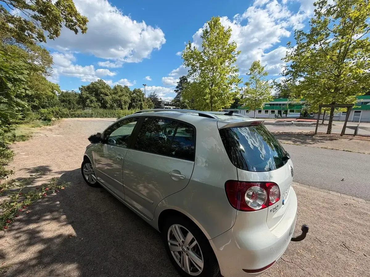 Gebraucht VW Golf VII Comfortline 77 PS (56 kW) 2013 Silber Kleinwagen