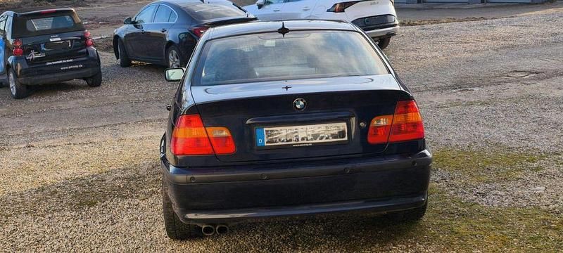 Gebraucht BMW 330 231 PS (169 kW) 2002 Blau Limousine