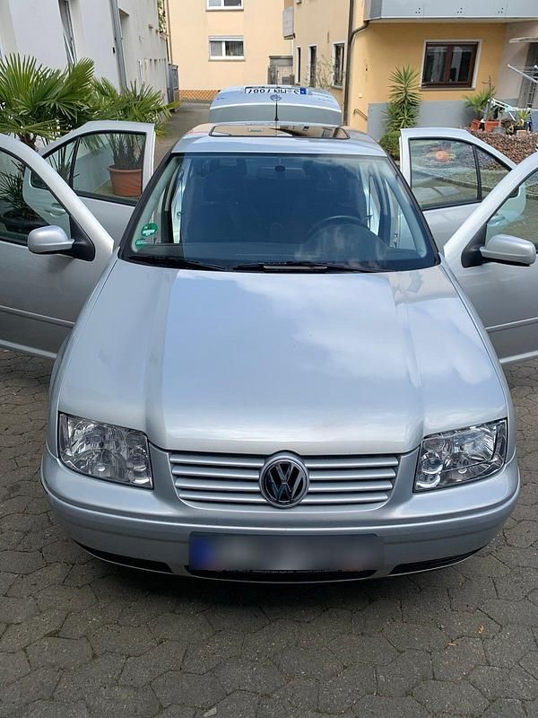 Silber Gebraucht 1999 VW Bora Limousine | 2.970 € (Fairer Preis) - Bild 1/4