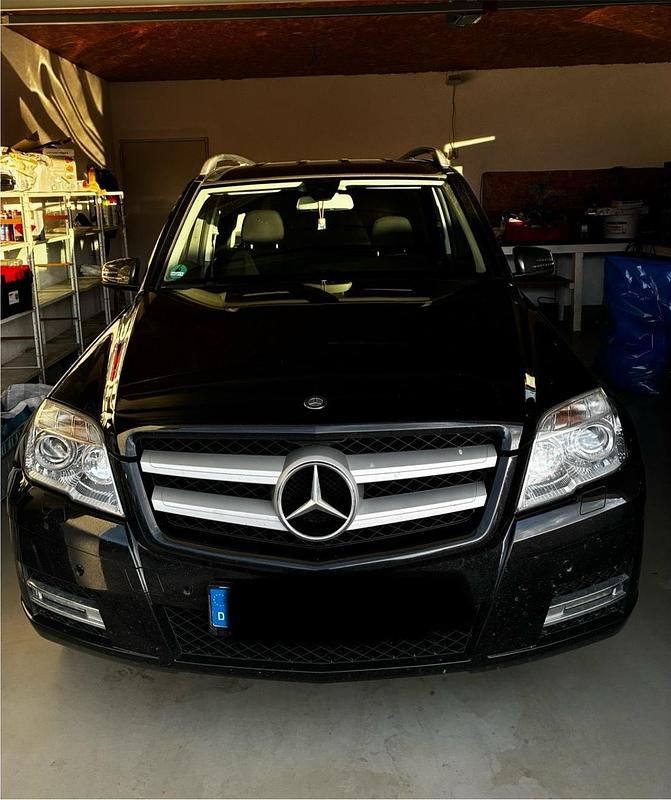 Gebraucht Mercedes GLK220 173 PS (127 kW) 2012 Schwarz SUV