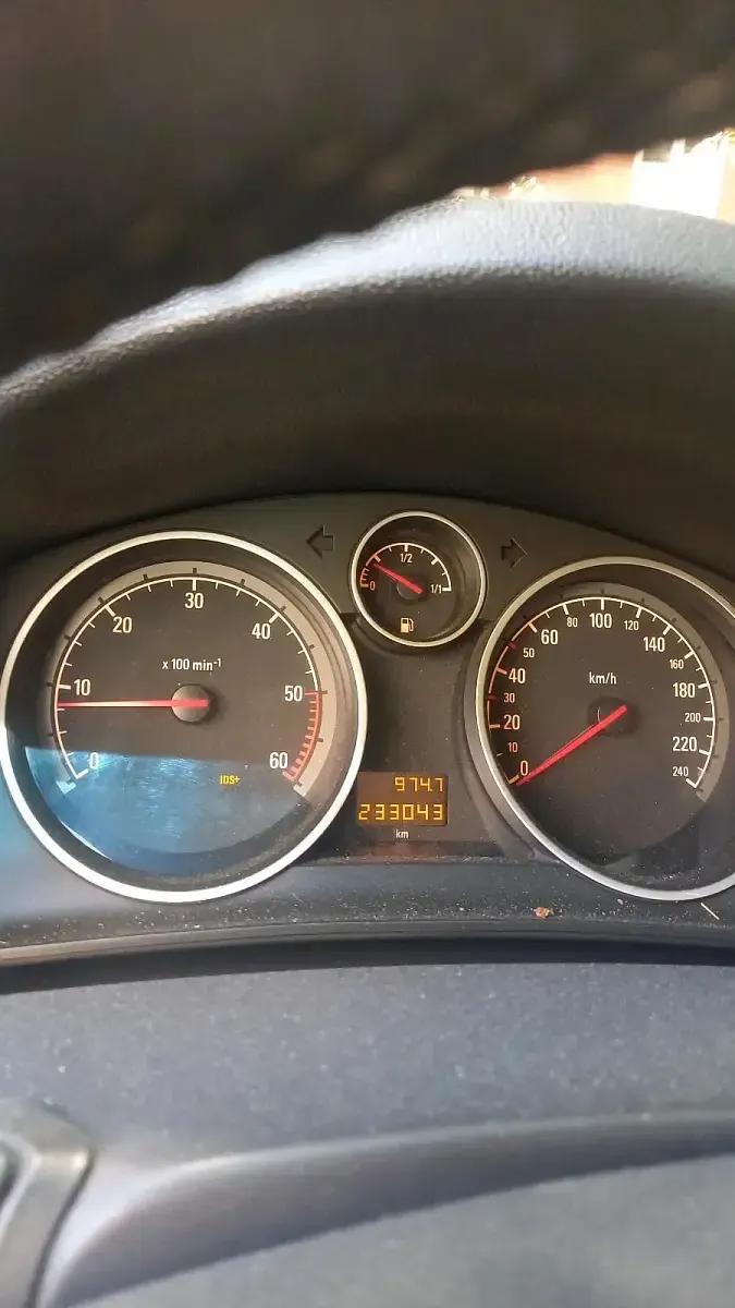 Gebraucht Opel Astra 150 PS (110 kW) 2008 Schwarz Kombi
