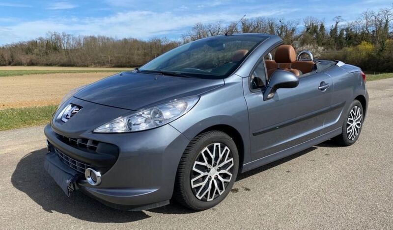 Grau Gebraucht 2008 Peugeot 207 CC Cabrio | 6.300 € (Etwas zu teuer) - Bild 1/4