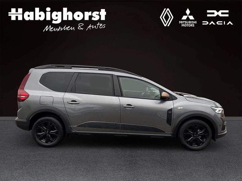 Neu Dacia Jogger Extreme 101 PS (74 kW) 2025 Grau Van / Kleinbus