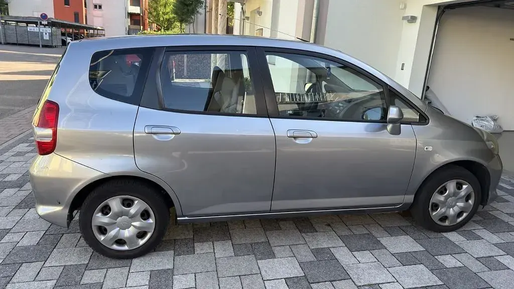 Gebraucht Honda Jazz LS 77 PS (56 kW) 2006 Grau Kleinwagen