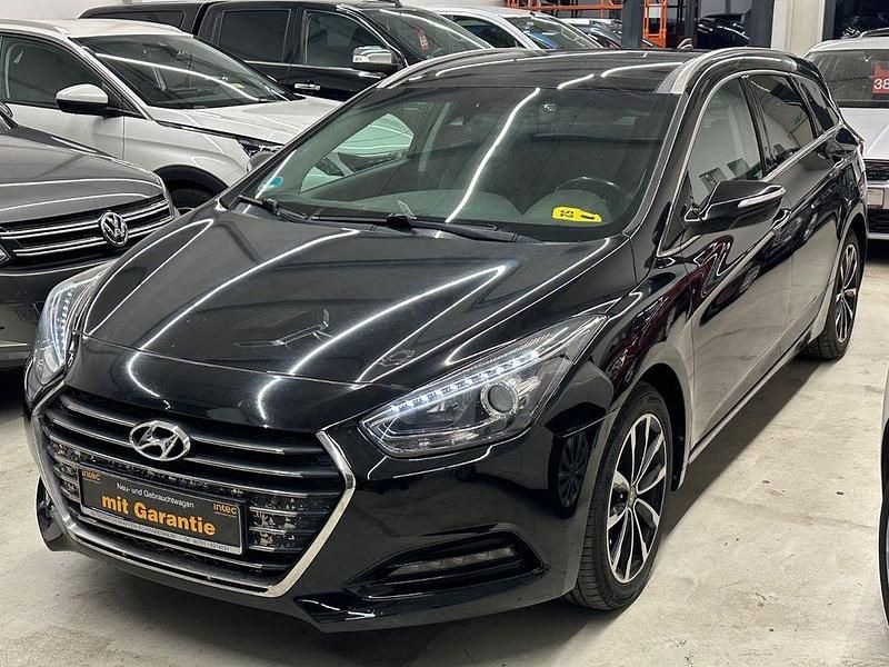 Schwarz Gebraucht 2017 Hyundai i40 Style Kombi | 9.800 € (Fairer Preis) - Bild 1/4