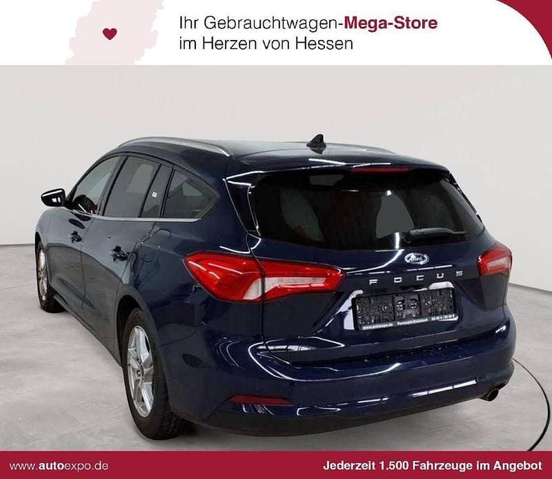 Blau Gebraucht 2020 Ford Focus Cool & Connect Limousine | 11.989 € (Superpreis) - Bild 1/4